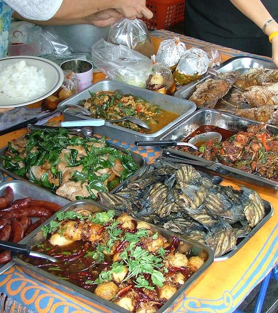 Thai_Food_in_street